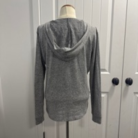 Women's Unbranded Lightweight Hoodie | Size: M | Color: Gray | w/Miravel Logo - Picture 3 of 3